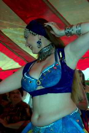Closing Show / Pub Sing - dancers