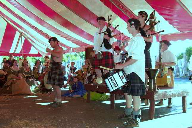Closing Show / Pub Sing - Scotland Rising