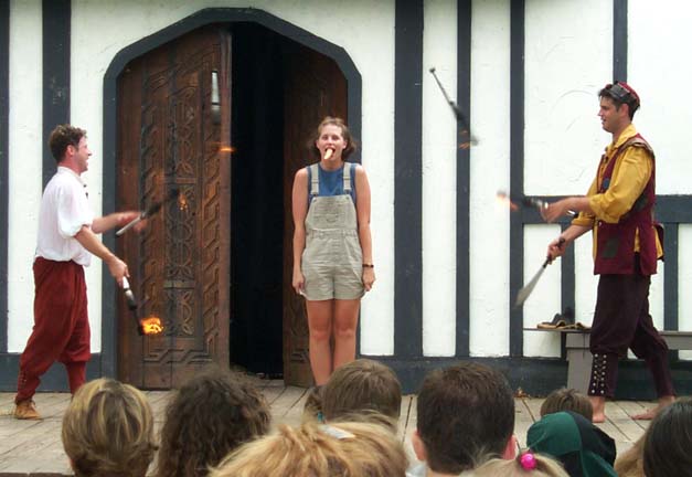 Throw Up -- Audience Participation with 'Six - Blazing - Torches'