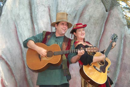 Jim Hancock and the Bard O'Neal leading Pub Sing at the Sea Devil